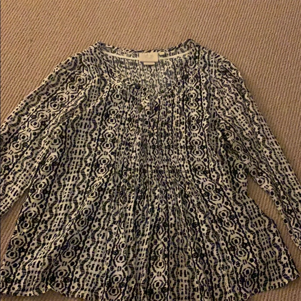 Anthropologie black and off white top